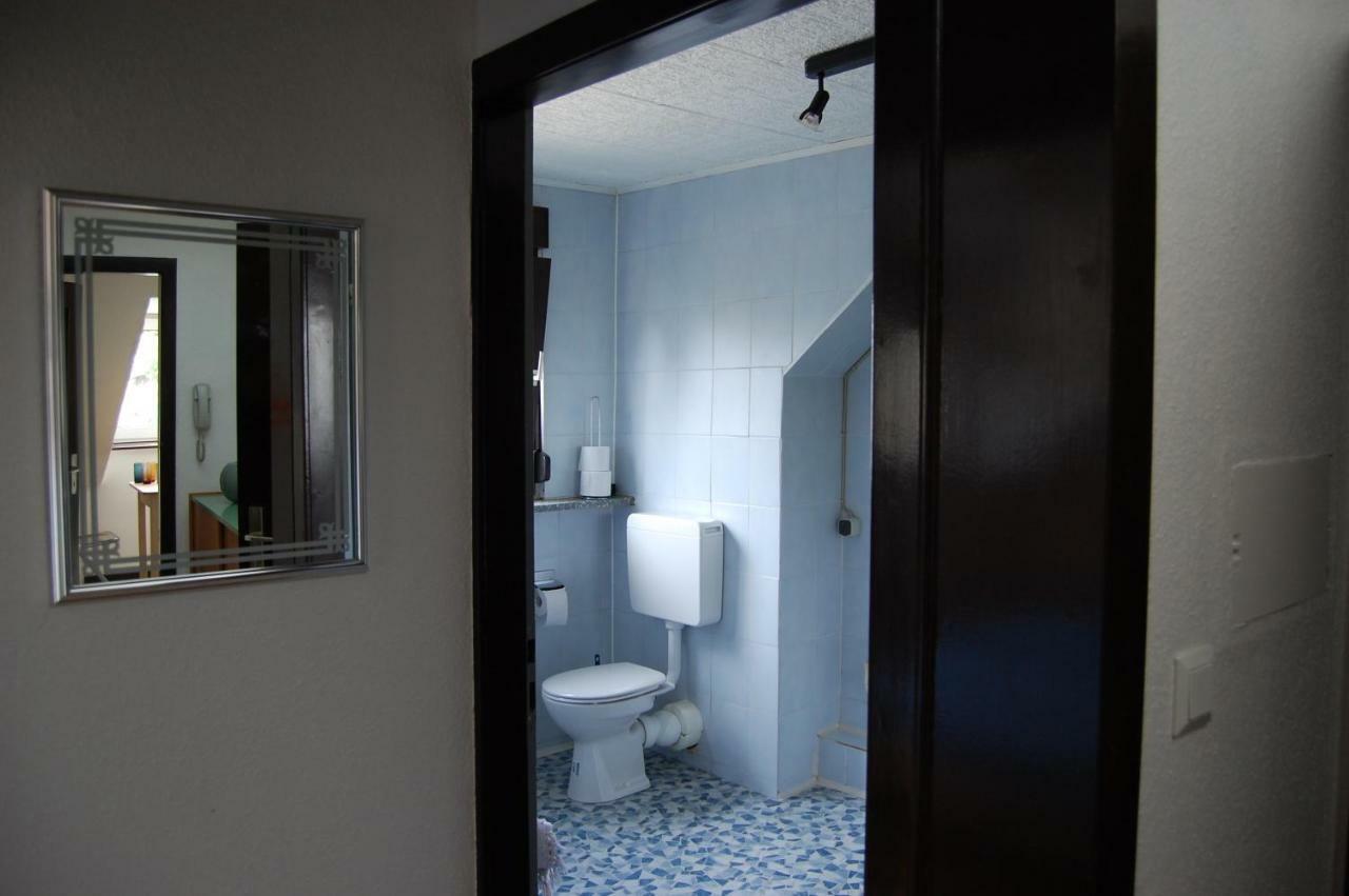 Modern Comfort Inn Kreuzau ภายนอก รูปภาพ